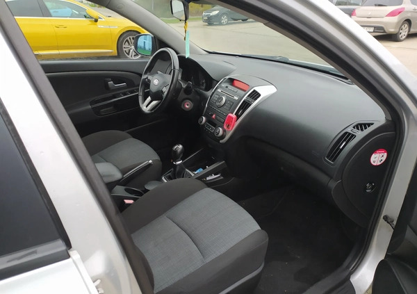 Kia Ceed cena 19500 przebieg: 175000, rok produkcji 2012 z Kietrz małe 22